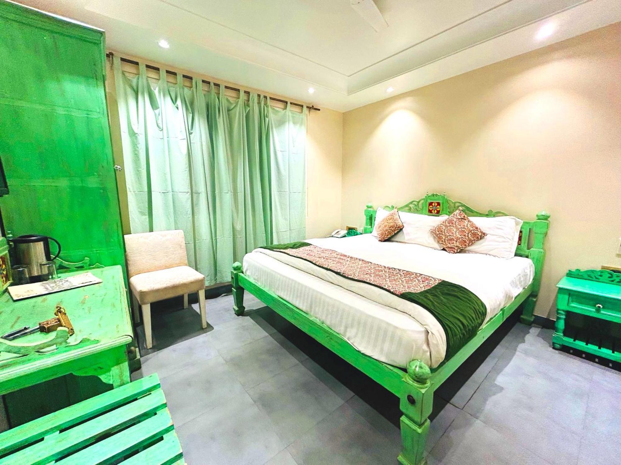 The Pinky Villa - Heritage Boutique Suites Nueva Delhi Exterior foto