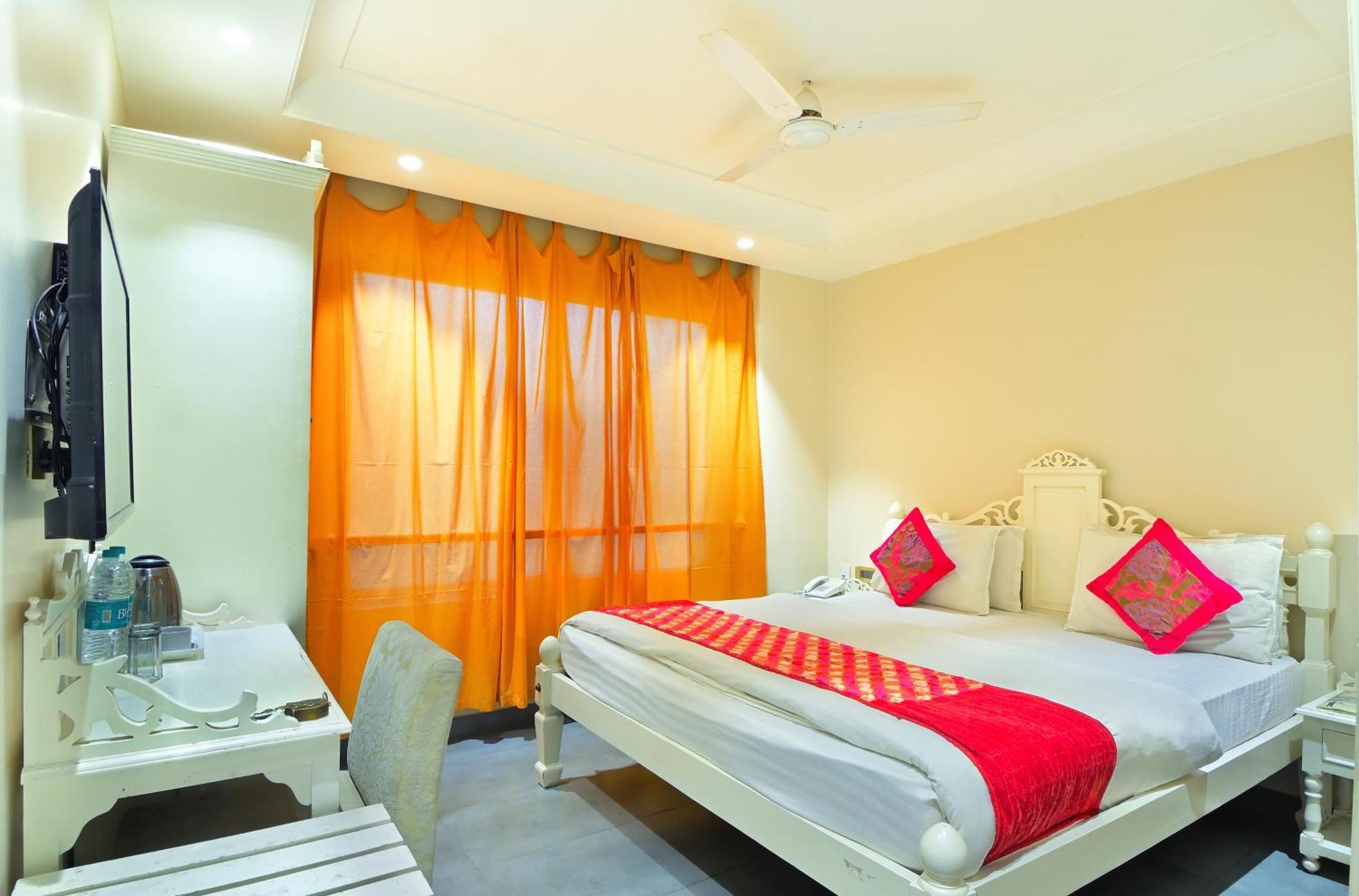 The Pinky Villa - Heritage Boutique Suites Nueva Delhi Exterior foto