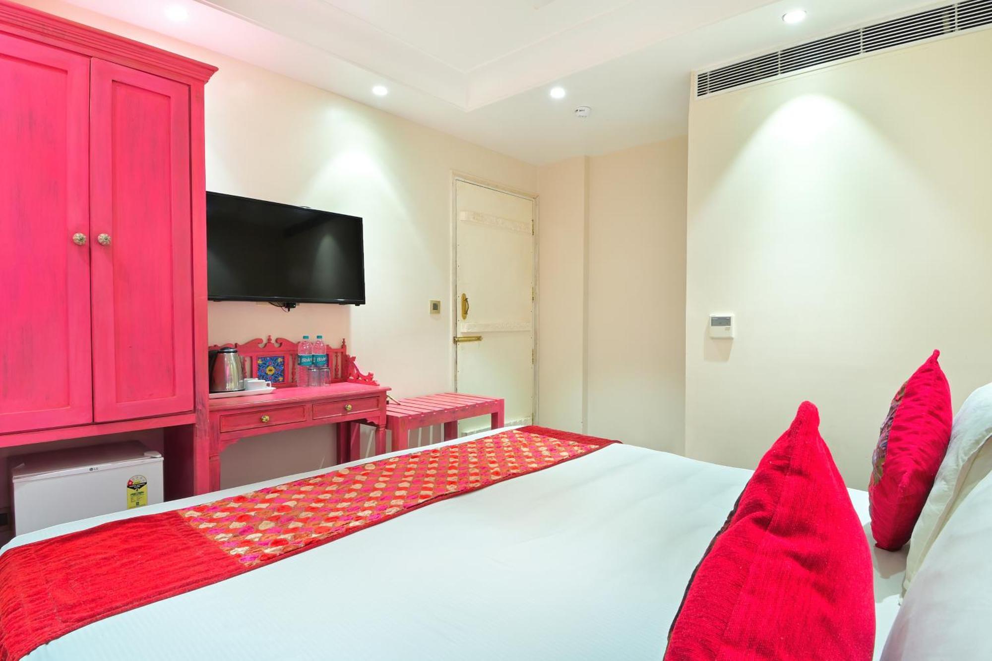 The Pinky Villa - Heritage Boutique Suites Nueva Delhi Exterior foto